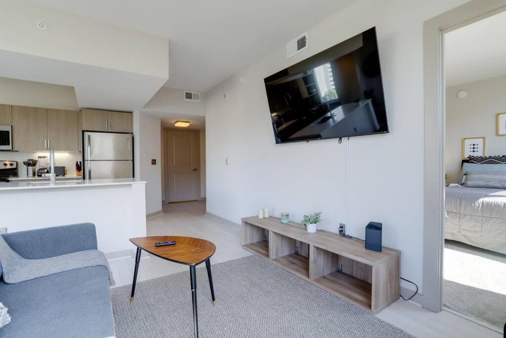 Amazing 2Br Apartment At Crystal City Arlington Exterior foto